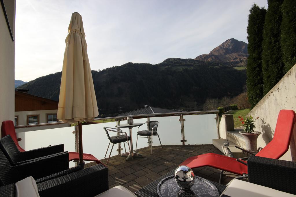 Apartments Schloss-Weissenstein-Strasse Matrei in Osttirol Luaran gambar