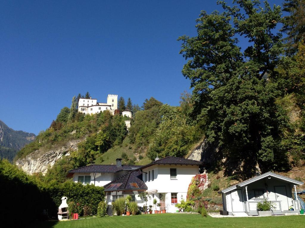 Apartments Schloss-Weissenstein-Strasse Matrei in Osttirol Luaran gambar